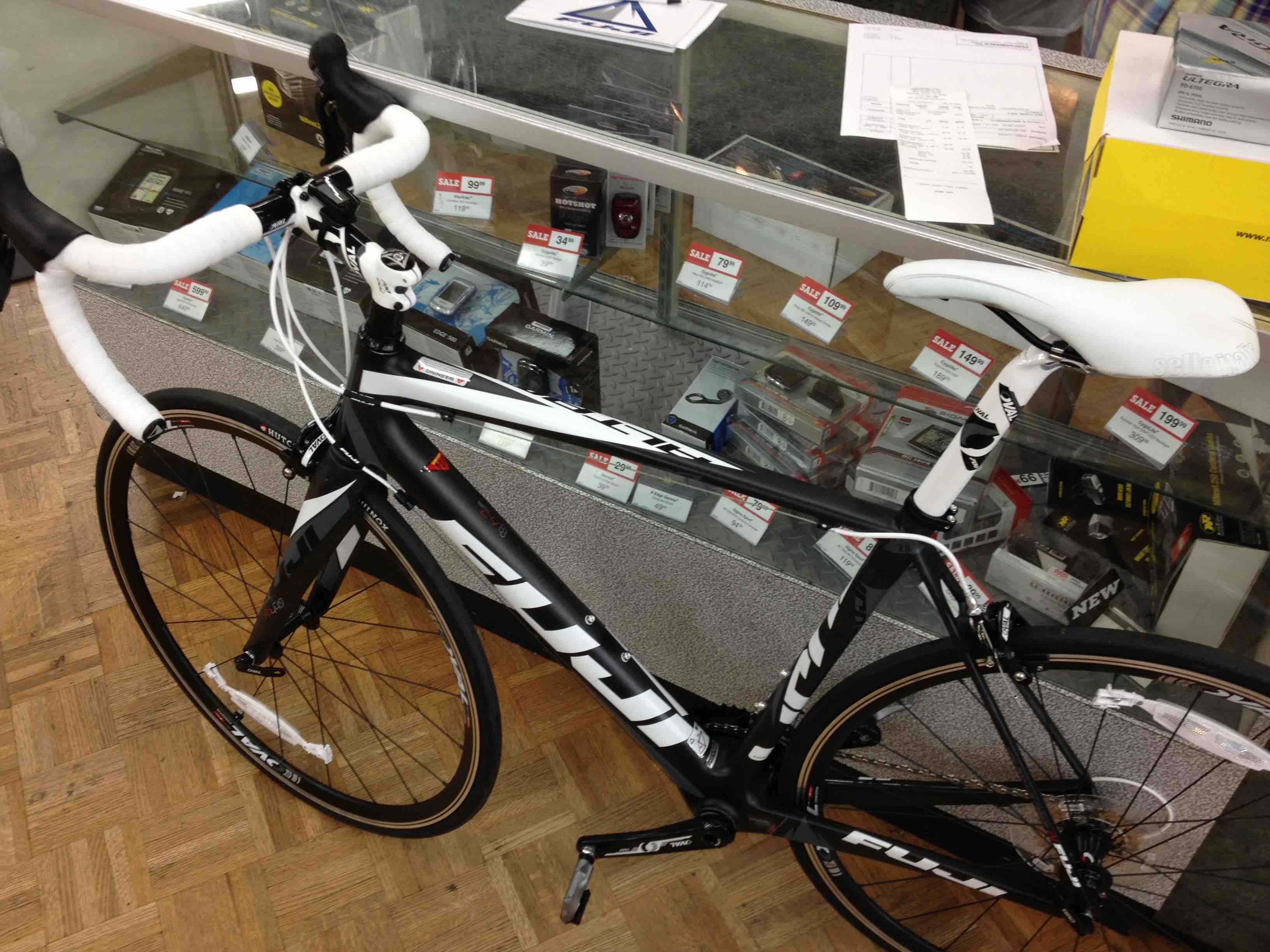 Fuji Altamira bicycle at Performance Bicycle shop just after purchasing