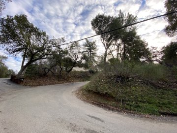 Doesn't look so bad in the picture, right? Right? Steep right handed turn on Old La Honda Road, about one third the way up