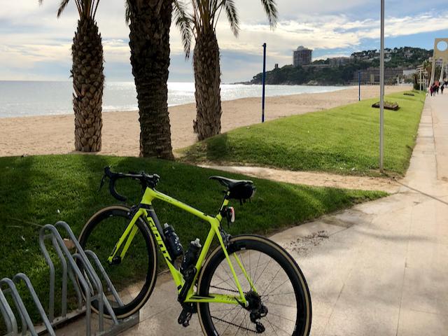 Giant TCR Advanced SL bike along the beach in Sant Antoni near the Costa Brava in Spain