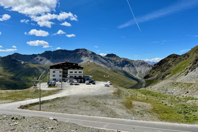 Restaurant building with view out over the valley near the top of Passo dello Stelvio