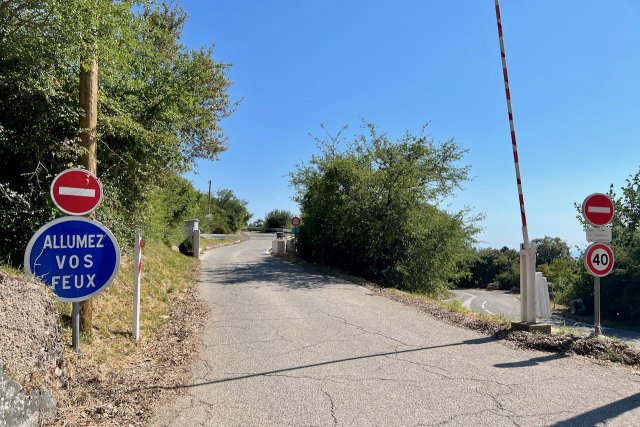 Open gate near the Monte Carlo Golf Club on the way up to Mont Agel military base