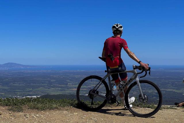 Wouter Alaerts, Trek Travel guide, looking epic at the top of Rocacorba.