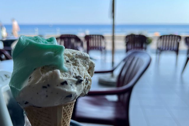 Gelato on the beach