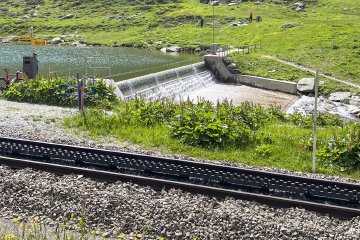 Train tracks with special third gear on the Oberalppass
