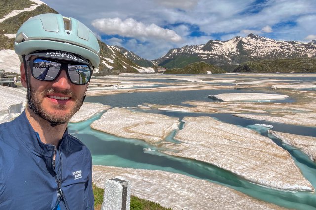 Cyclist selfie at the Totensee, the top of the Grimselpass